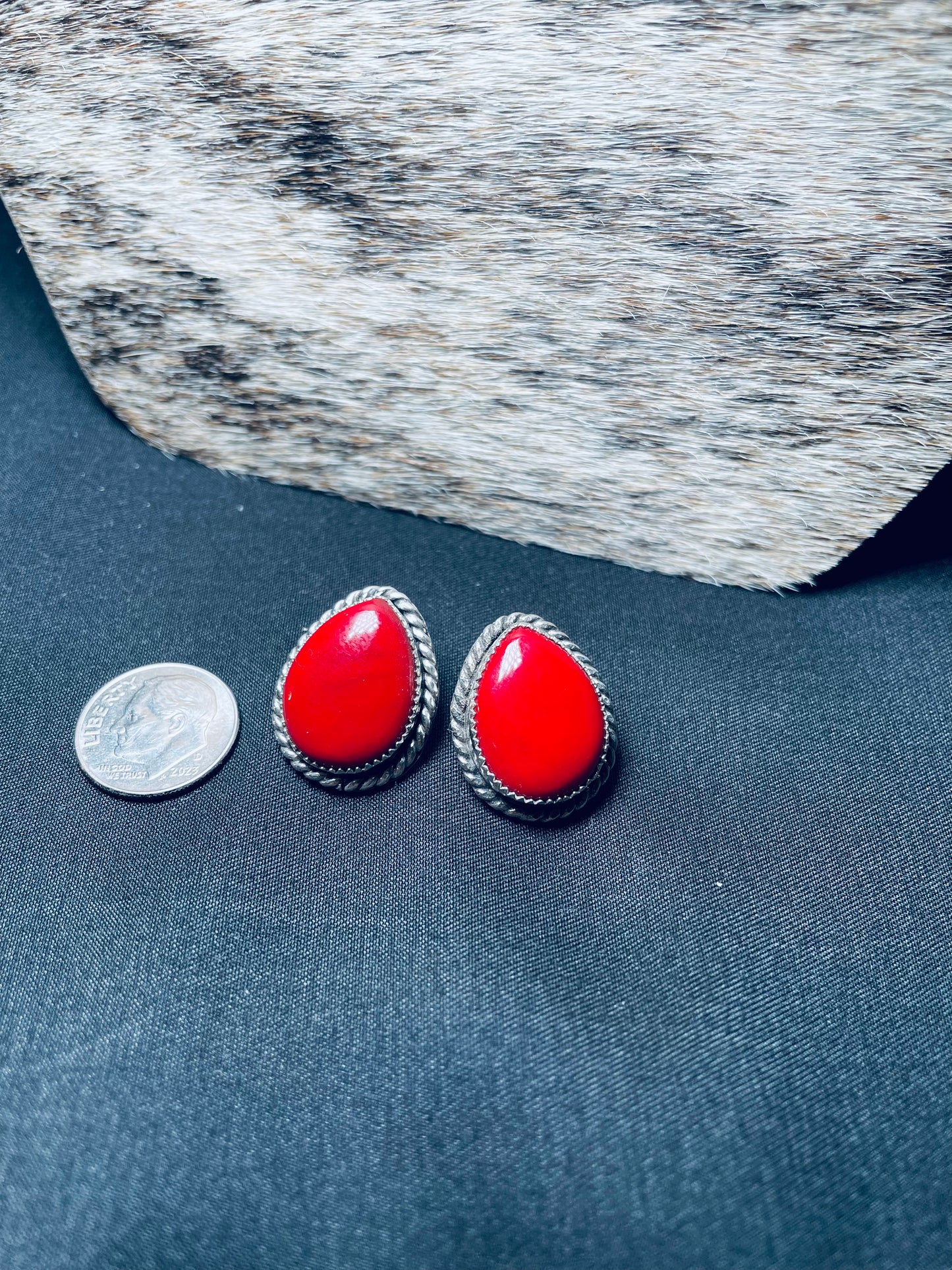 Red Rosarita studs