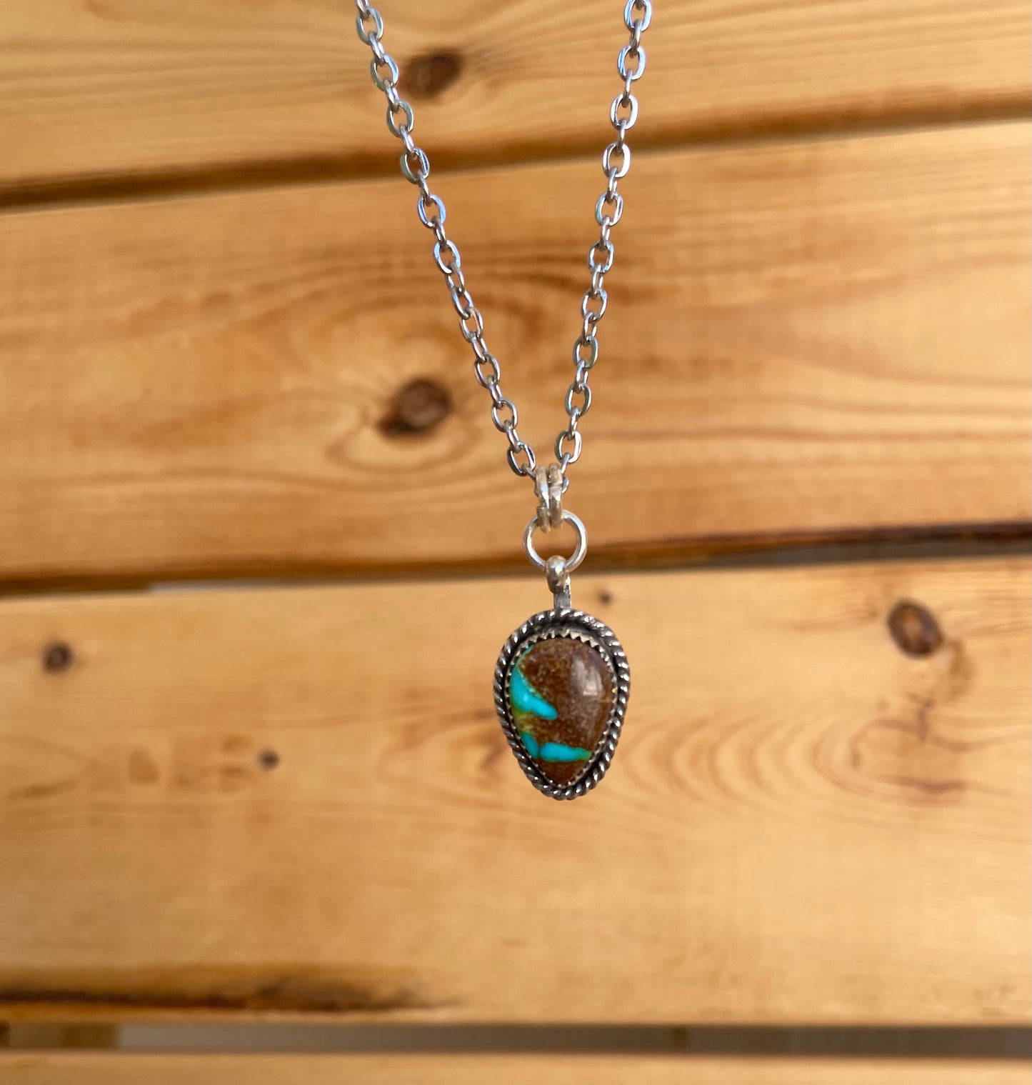Turquoise pendant on 18 inch chain