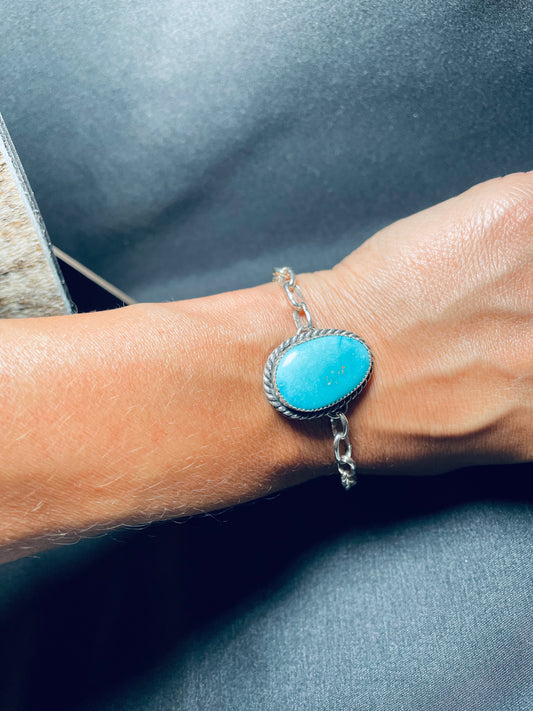 Handmade link bracelet with Turquoise stone